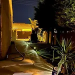 בית נופש La Maison Ensoleillee - Avec Jardin Et Terrasse *