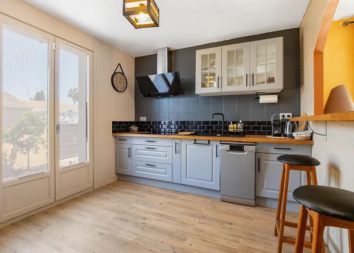 La Maison Ensoleillee - Avec Jardin Et Terrasse * Agde